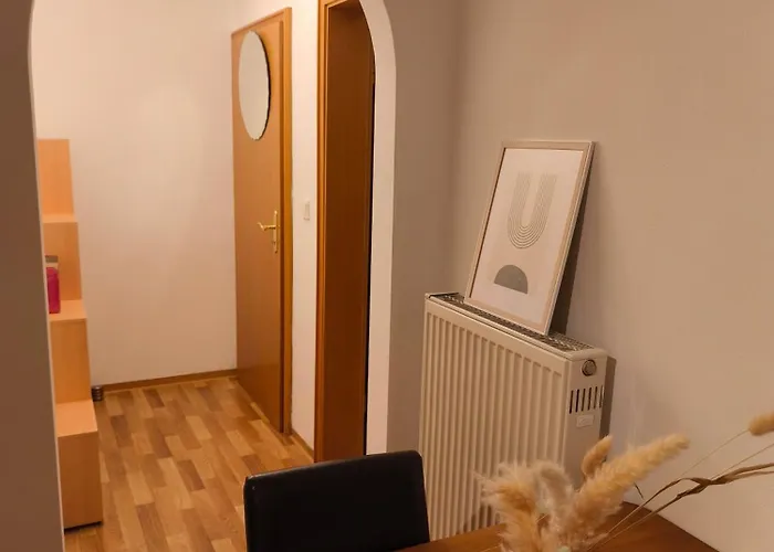 Sonnige Souterrain-einliegerwohnung Im Herzen Parsbergs Апартаменты